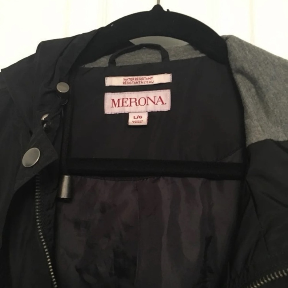 Merona Lightweight Raincoat Size Large